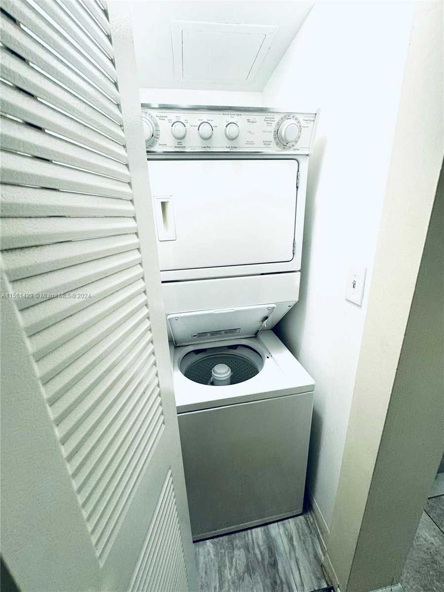 Small Image of 520 SOUTH PARK RD #16-12, Hollywood Number 22