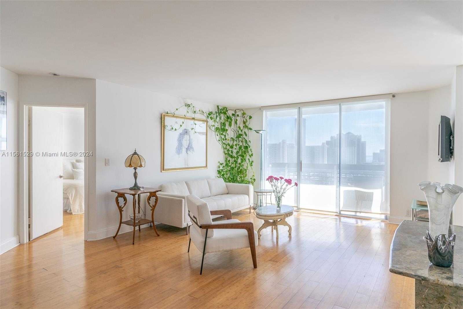 Small Image of 19101 MYSTIC POINTE DR #1411, Aventura Number 5
