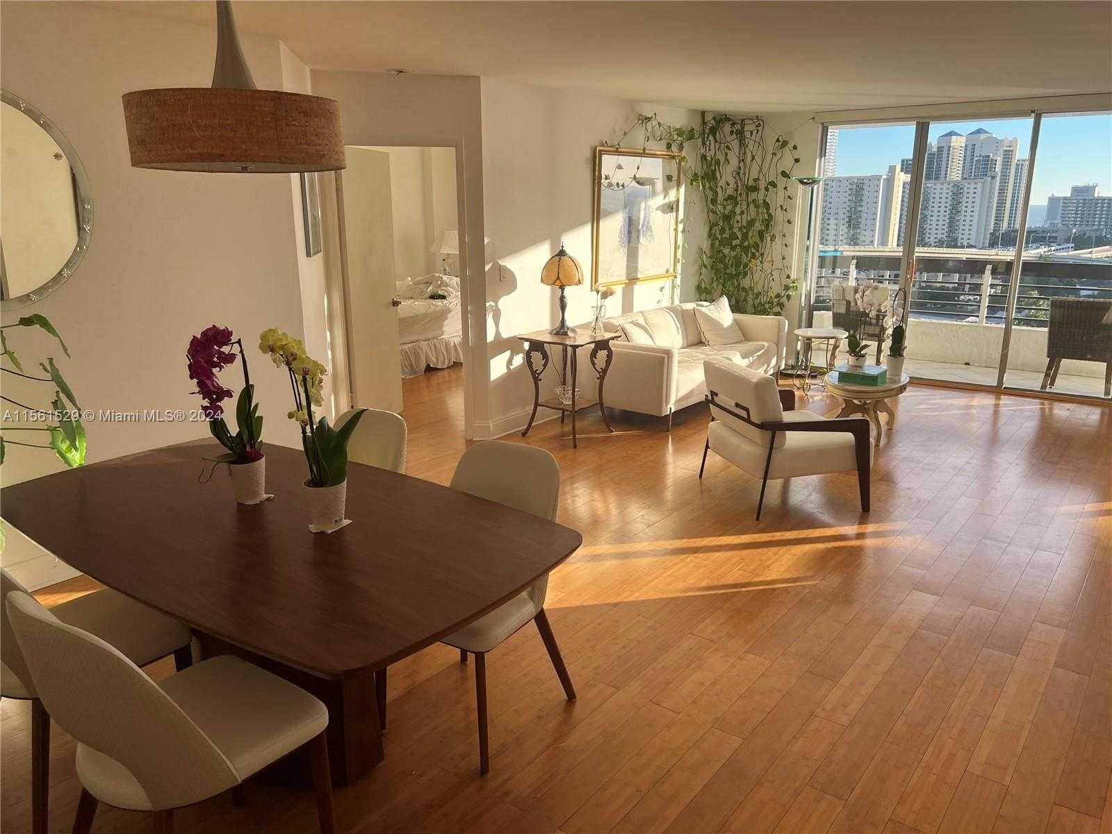 Small Image of 19101 MYSTIC POINTE DR #1411, Aventura Number 8