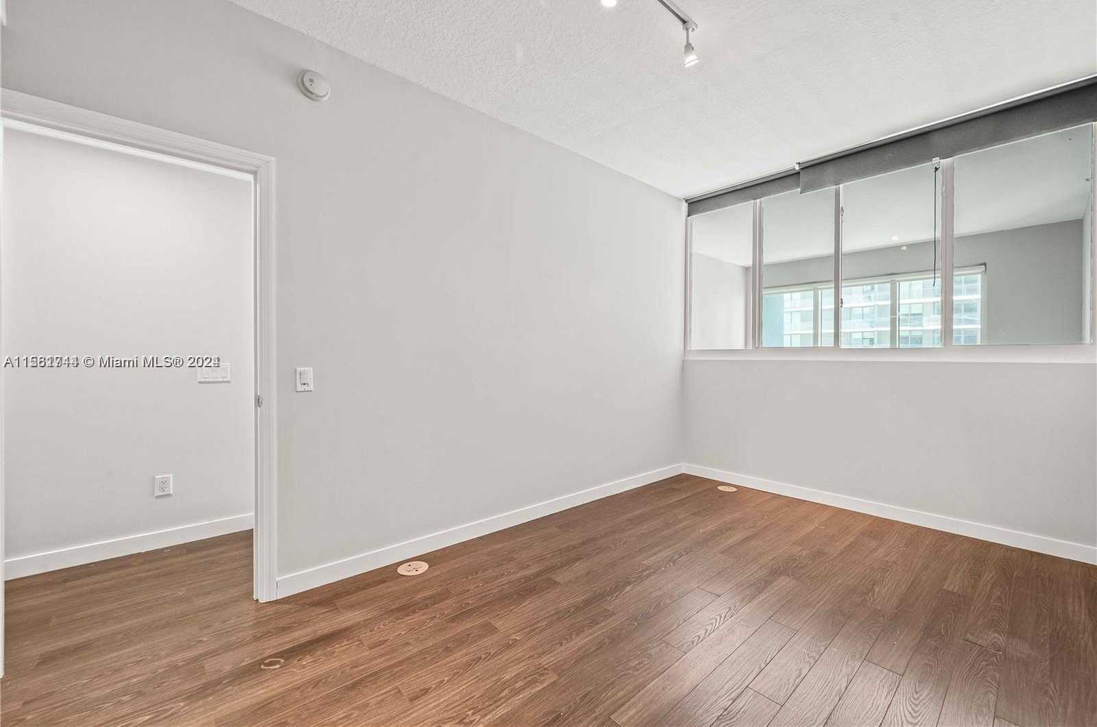 Small Image of 60 SOUTH WEST 13TH ST #3618, Miami Number 12