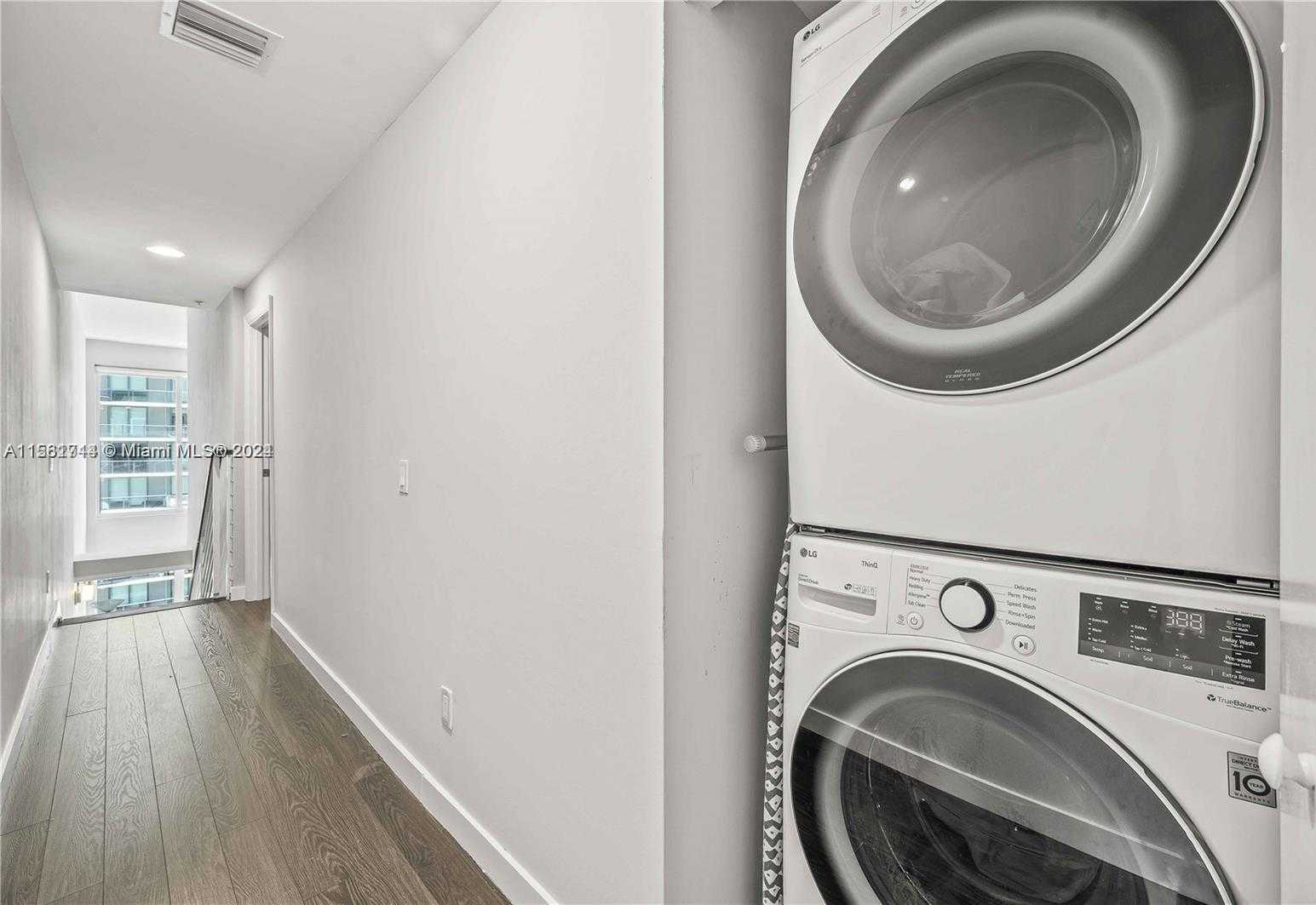 Small Image of 60 SOUTH WEST 13TH ST #3618, Miami Number 16