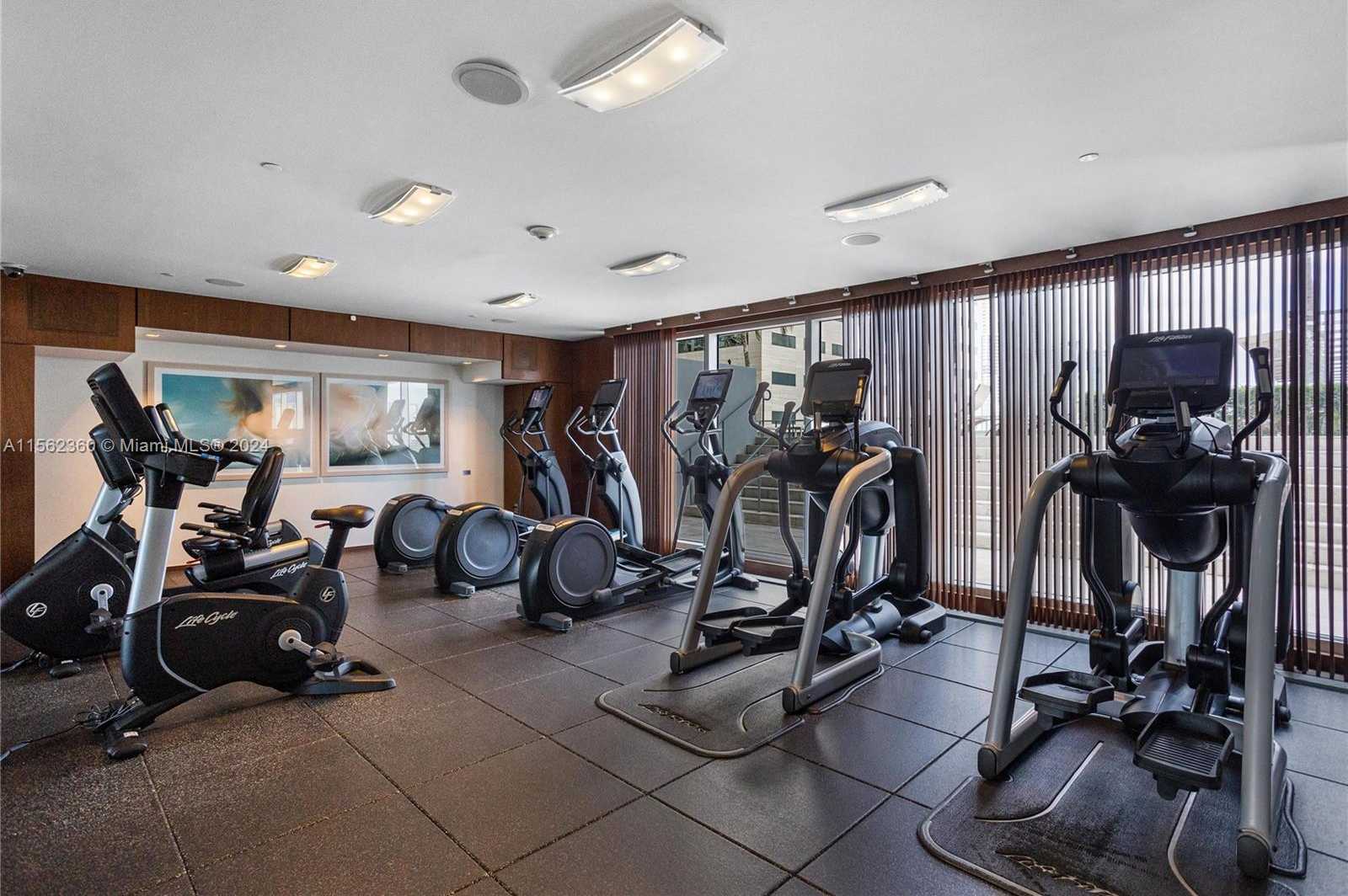 Small Image of 335 SOUTH BISCAYNE BLVD #LPH00, Miami Number 15