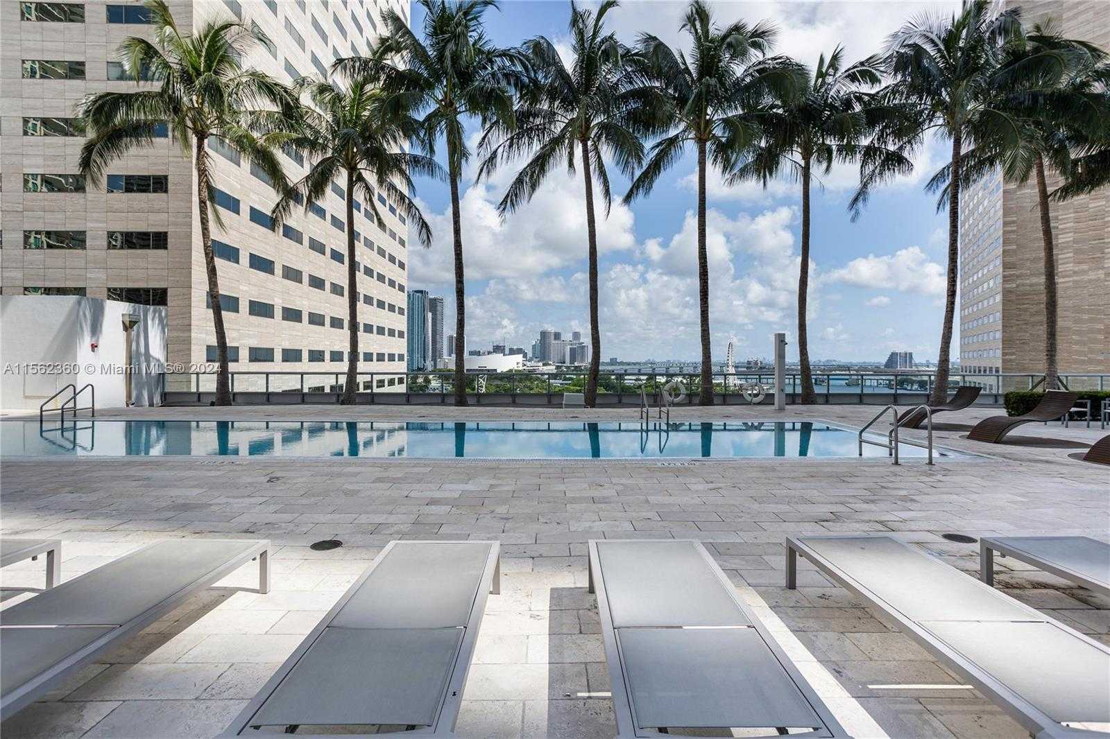Small Image of 335 SOUTH BISCAYNE BLVD #LPH00, Miami Number 18