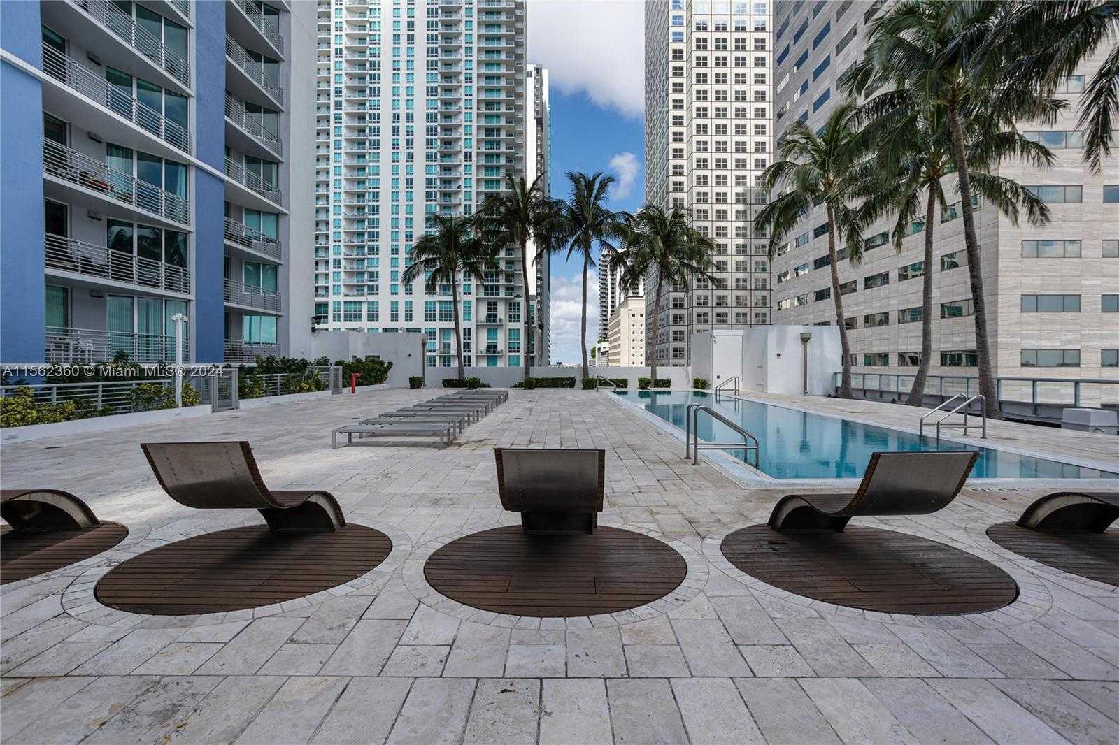 Small Image of 335 SOUTH BISCAYNE BLVD #LPH00, Miami Number 19