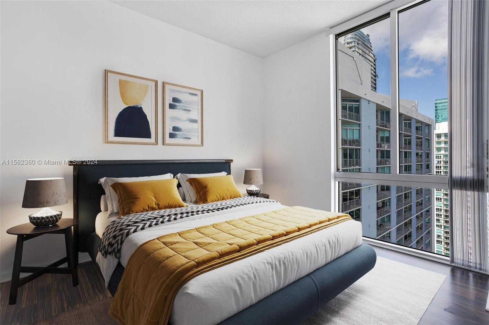 Small Image of 335 SOUTH BISCAYNE BLVD #LPH00, Miami Number 9