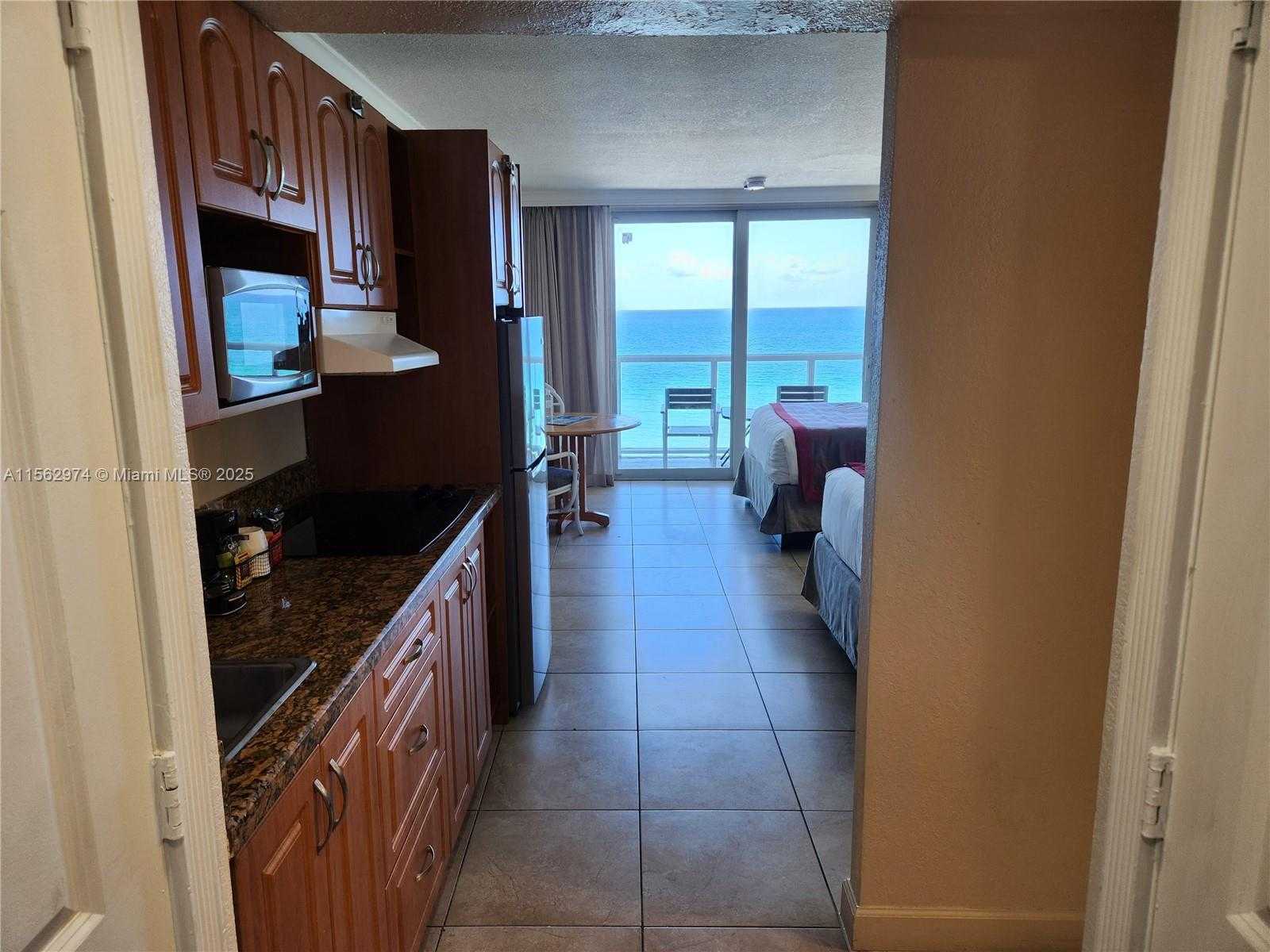 Small Image of 19201 COLLINS AVE #846, Sunny Isles Beach Number 5