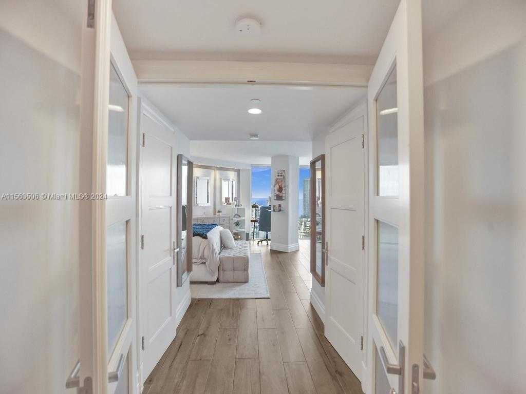 Small Image of 3370 HIDDEN BAY DR #3800, Aventura Number 17