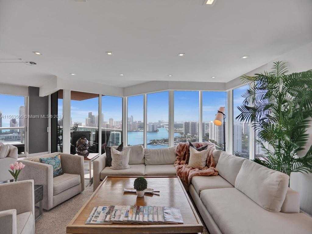 Small Image of 3370 HIDDEN BAY DR #3800, Aventura Number 2