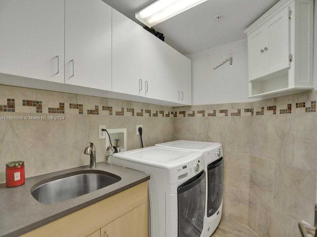 Small Image of 3370 HIDDEN BAY DR #3800, Aventura Number 28