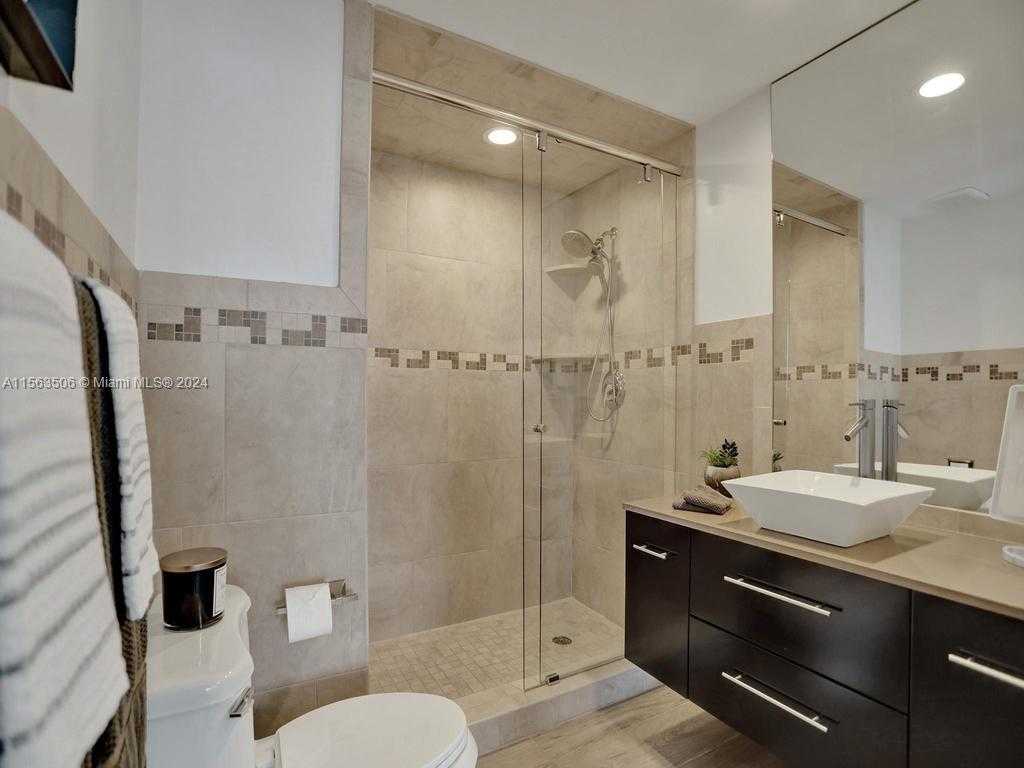 Small Image of 3370 HIDDEN BAY DR #3800, Aventura Number 30