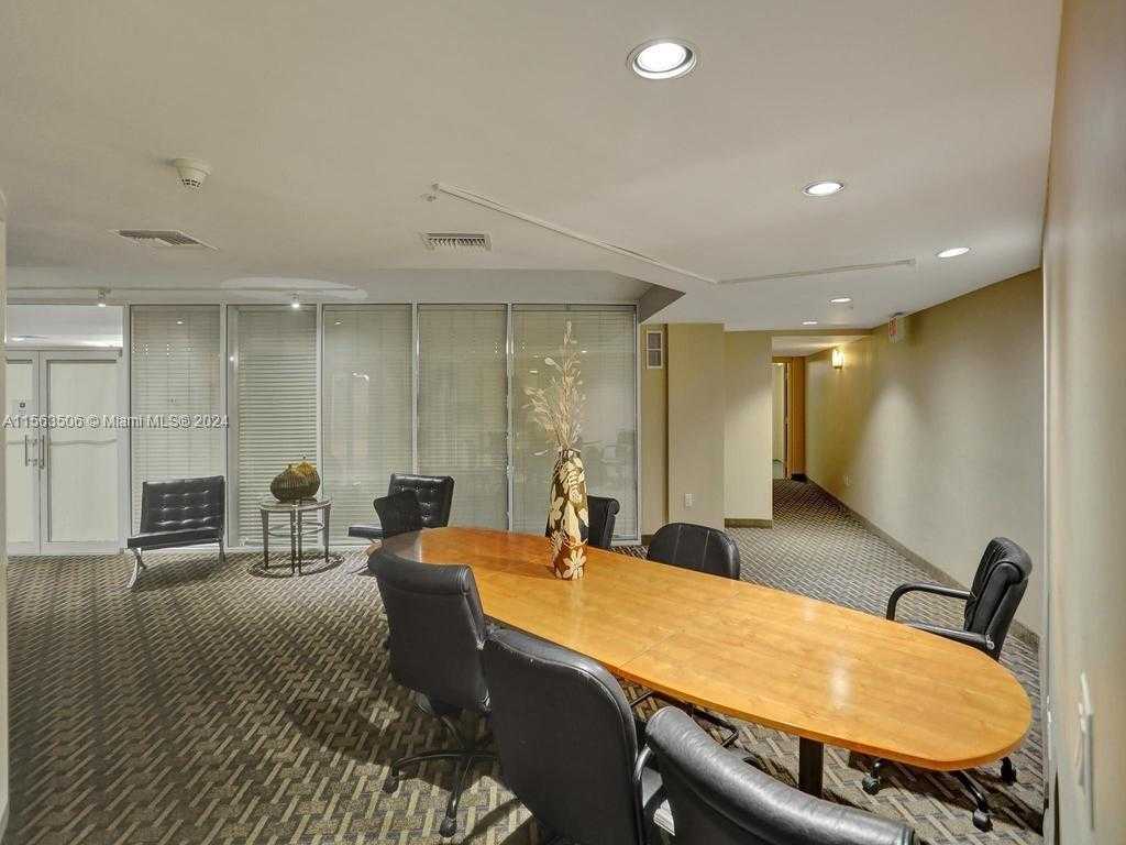 Small Image of 3370 HIDDEN BAY DR #3800, Aventura Number 41
