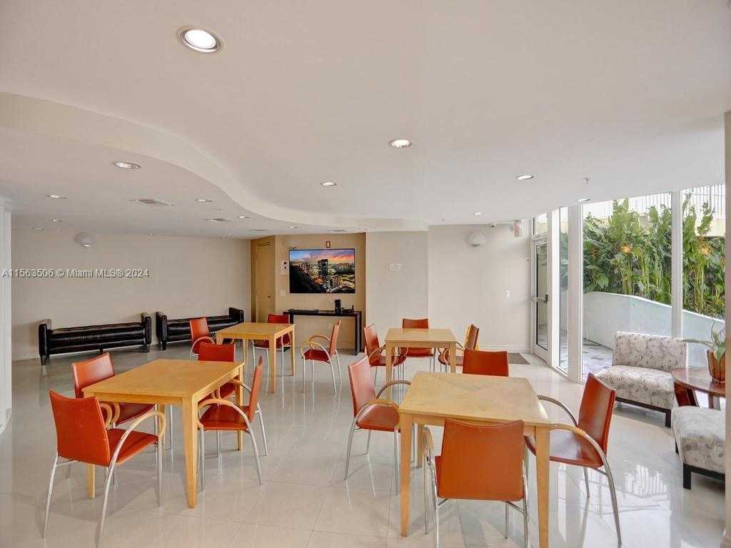 Small Image of 3370 HIDDEN BAY DR #3800, Aventura Number 42