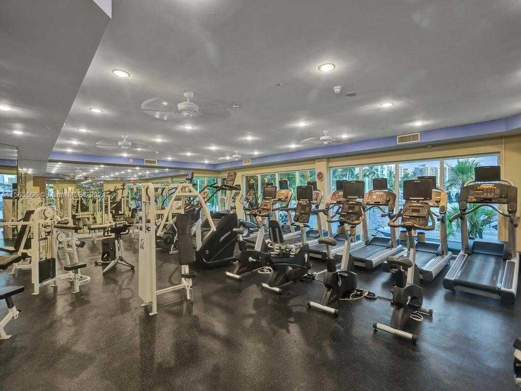 Small Image of 3370 HIDDEN BAY DR #3800, Aventura Number 51