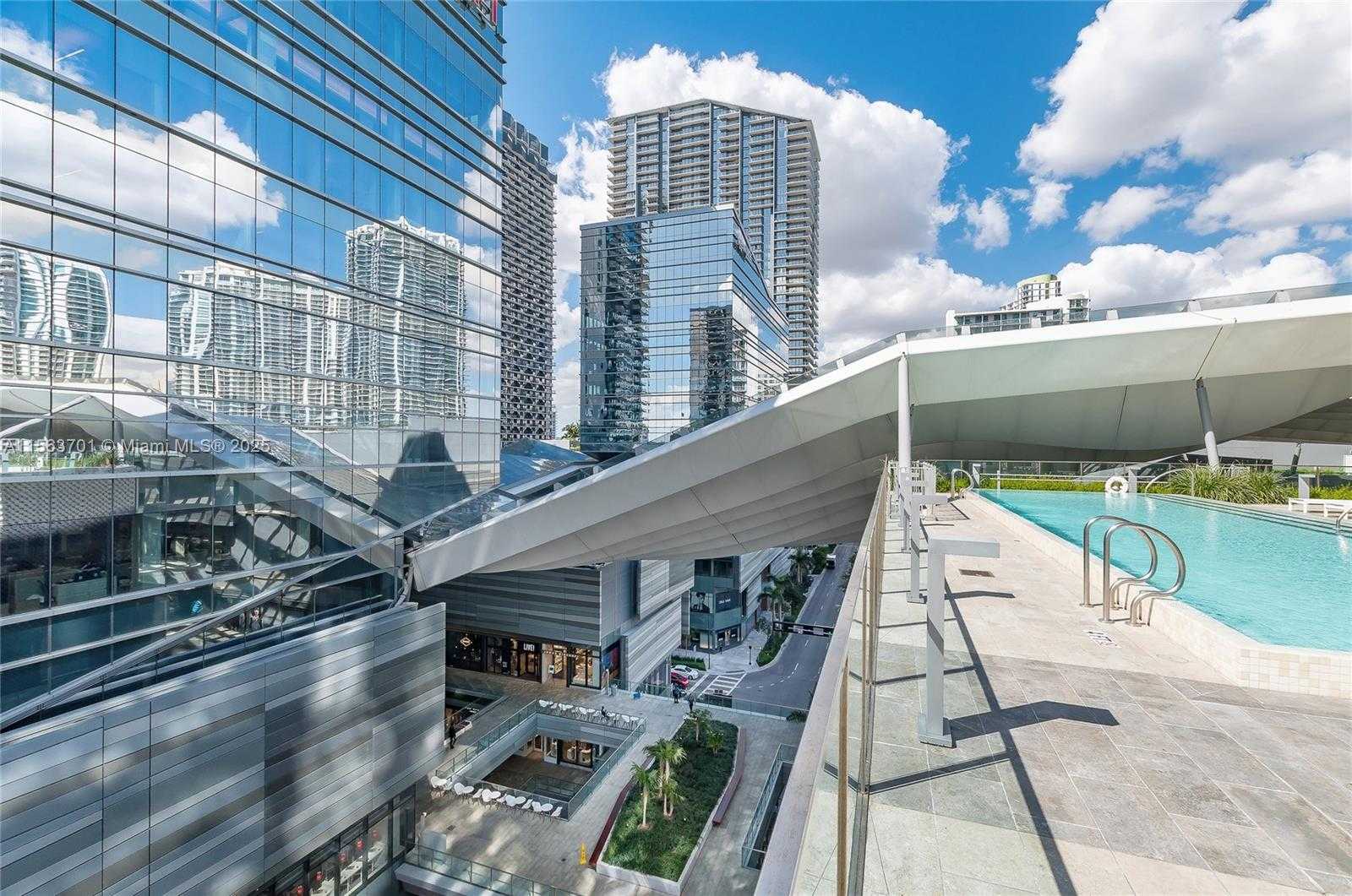 Small Image of 68 SOUTH EAST 6TH ST #1007, Miami Number 17