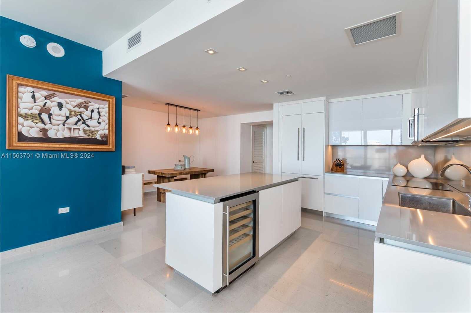 Small Image of 68 SOUTH EAST 6TH ST #1007, Miami Number 4