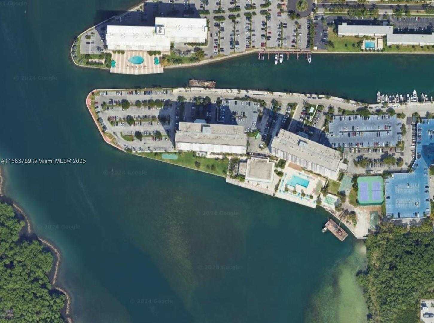 Small Image of 300 BAYVIEW DR #906, Sunny Isles Beach Number 81