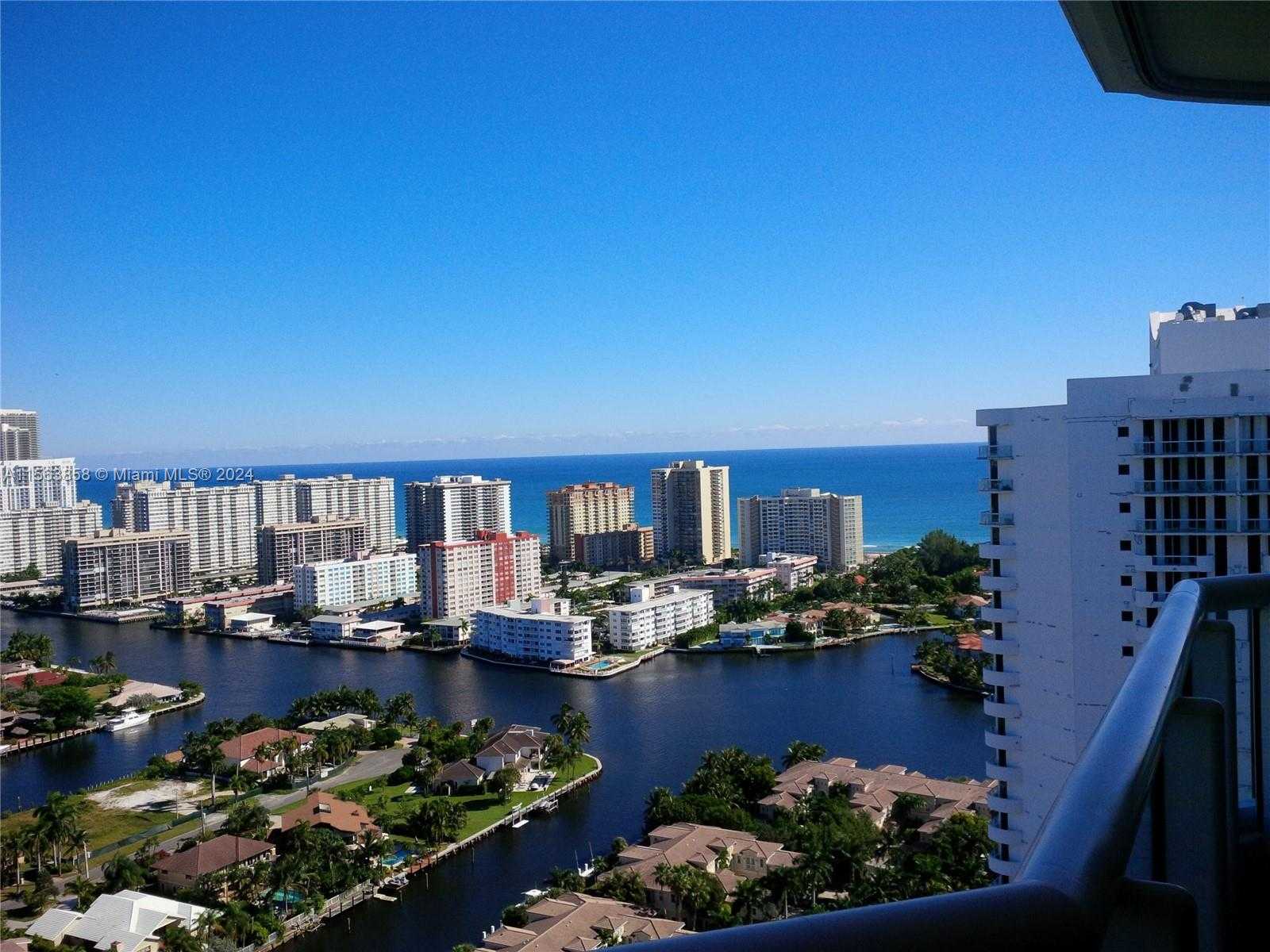 Small Image of 21205 YACHT CLUB DR #3209, Aventura Number 14