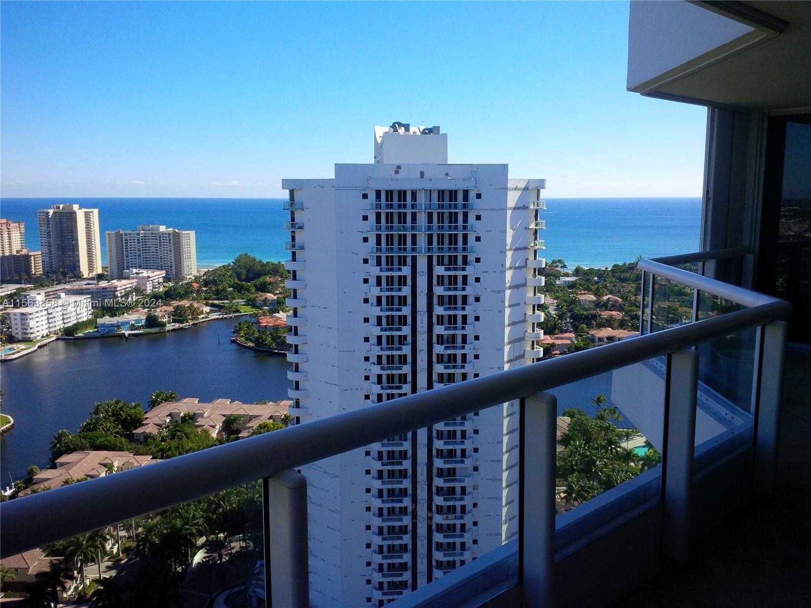 Small Image of 21205 YACHT CLUB DR #3209, Aventura Number 16
