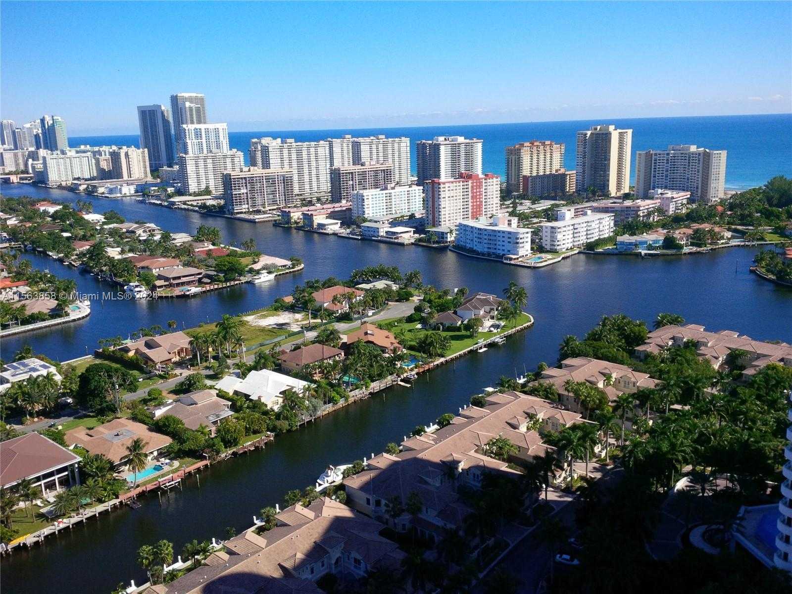 Small Image of 21205 YACHT CLUB DR #3209, Aventura Number 22