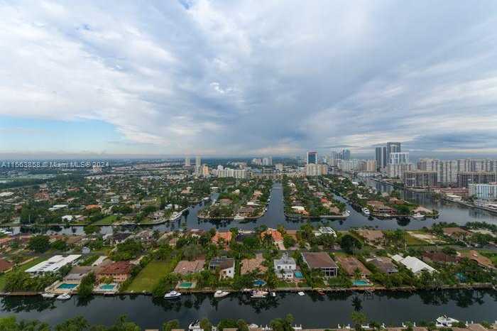 Small Image of 21205 YACHT CLUB DR #3209, Aventura Number 44