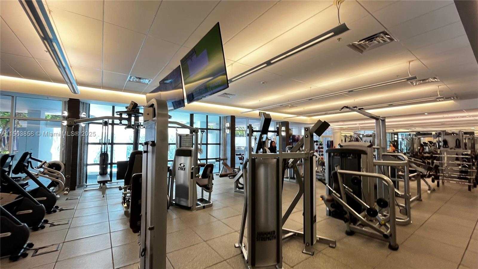 Small Image of 21205 YACHT CLUB DR #3209, Aventura Number 54