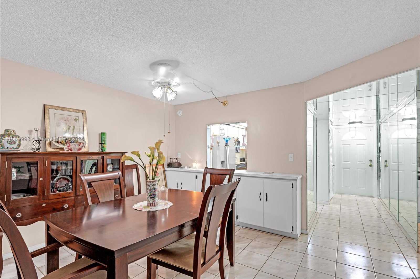 Small Image of 9800 NORTH HOLLYBROOK LAKE DR #202, Pembroke Pines Number 6