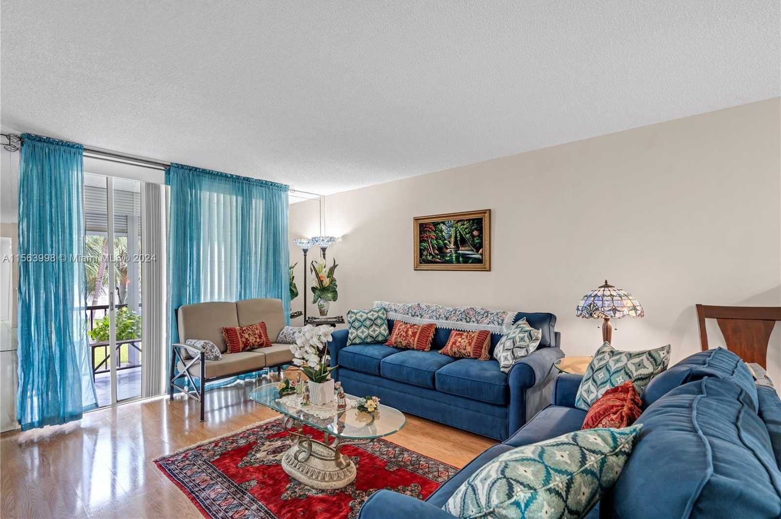 Small Image of 9800 NORTH HOLLYBROOK LAKE DR #202, Pembroke Pines Number 7