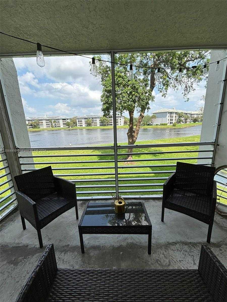 Small Image of 9430 POINCIANA PL #212, Davie Number 5