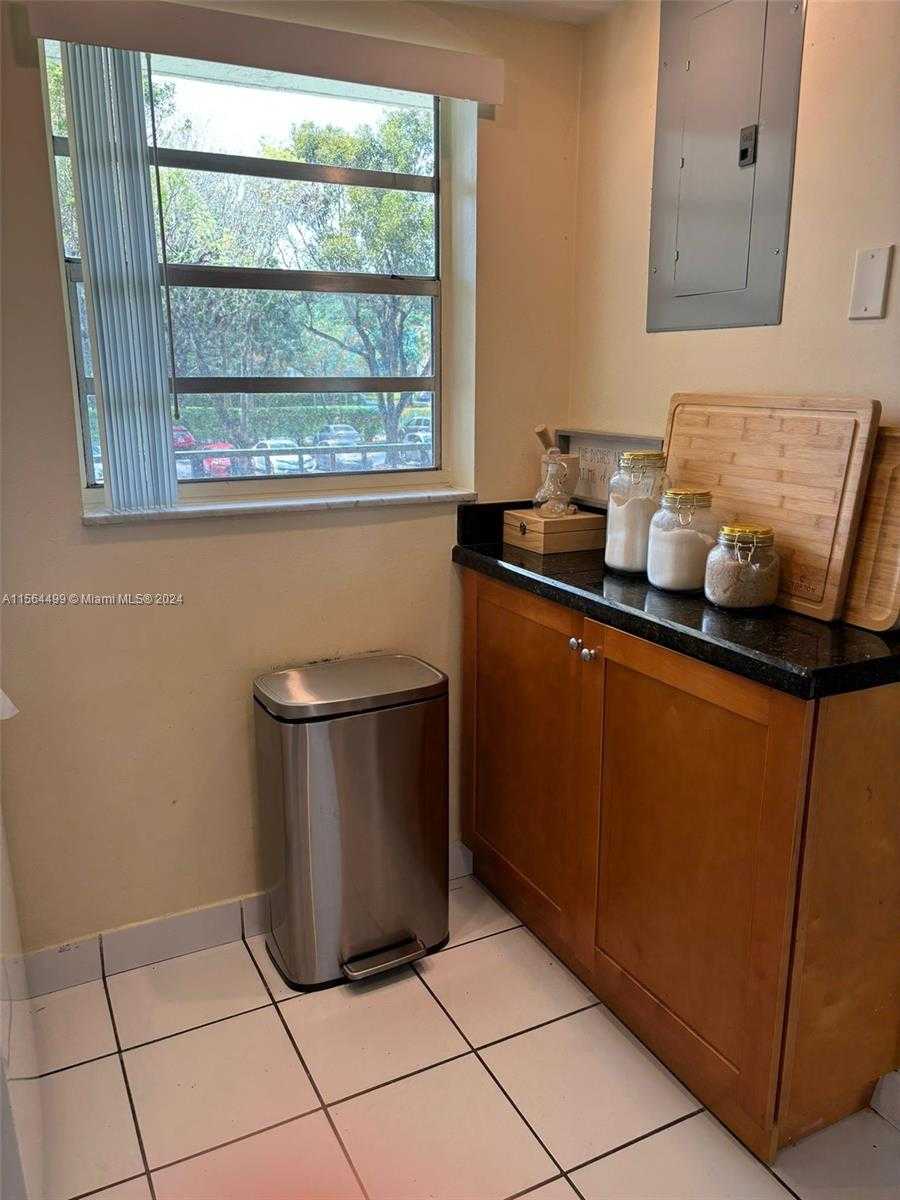 Small Image of 9430 POINCIANA PL #212, Davie Number 6