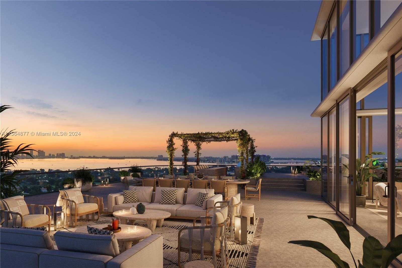 Small Image of 5333 Collins Ave, Miami Beach, FL 33140, USA Number 3