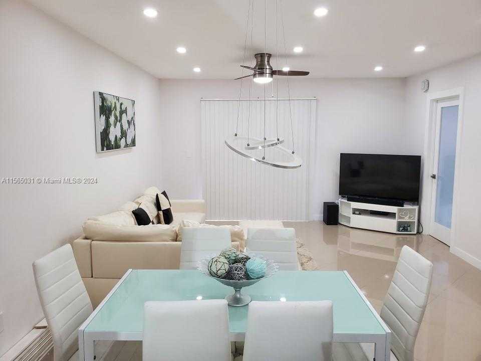 Small Image of 259 SOUTH CYPRESS RD #526, Pompano Beach Number 9