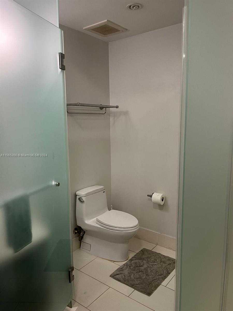 Small Image of 5300 NORTH WEST 87TH AVE #910, Doral Number 11