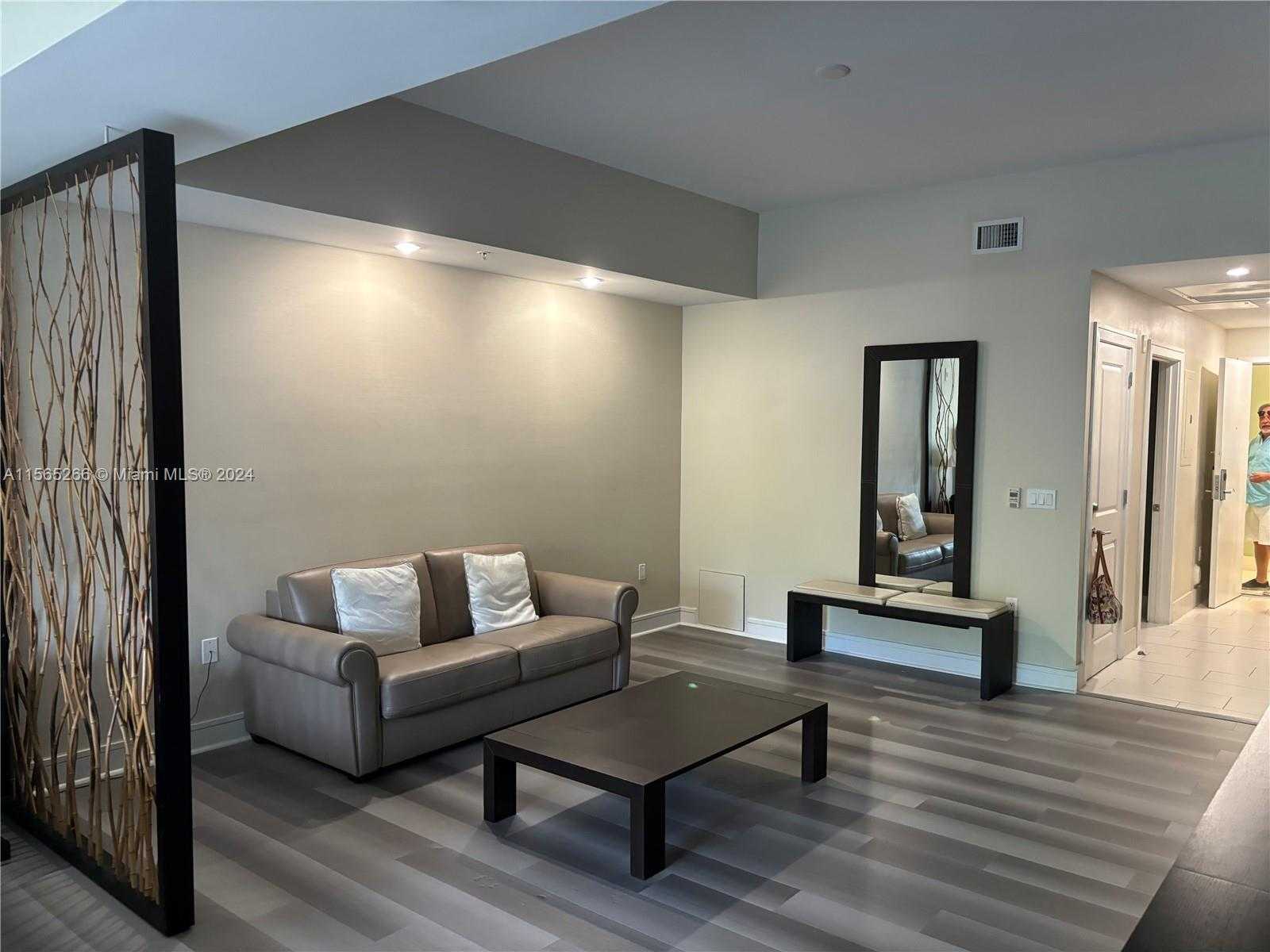 Small Image of 5300 NORTH WEST 87TH AVE #910, Doral Number 4