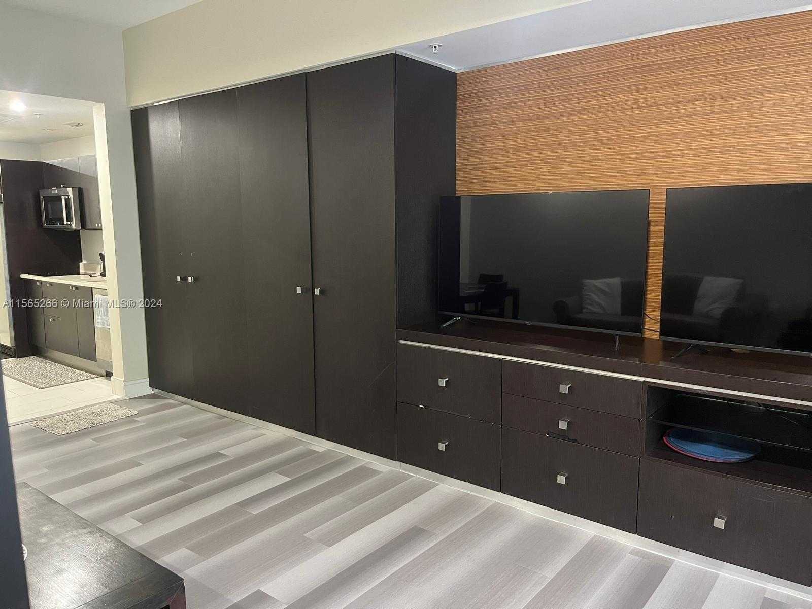 Small Image of 5300 NORTH WEST 87TH AVE #910, Doral Number 8