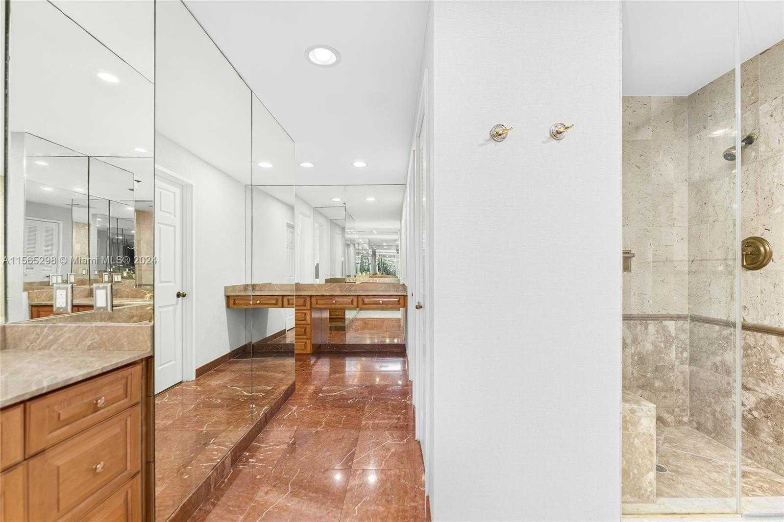 Small Image of 2221 FISHER ISLAND DR #3201, Miami Beach Number 26