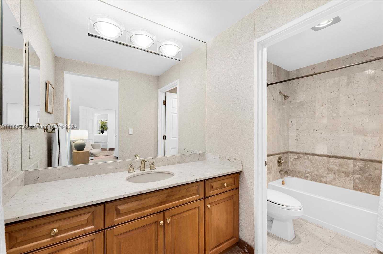 Small Image of 2221 FISHER ISLAND DR #3201, Miami Beach Number 31