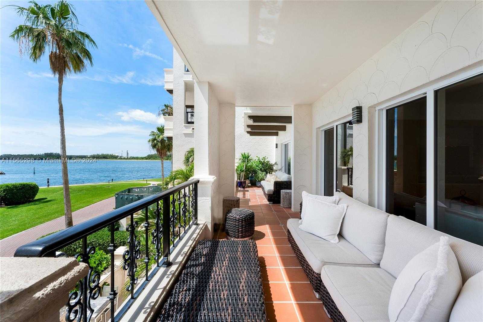 Small Image of 2221 FISHER ISLAND DR #3201, Miami Beach Number 5