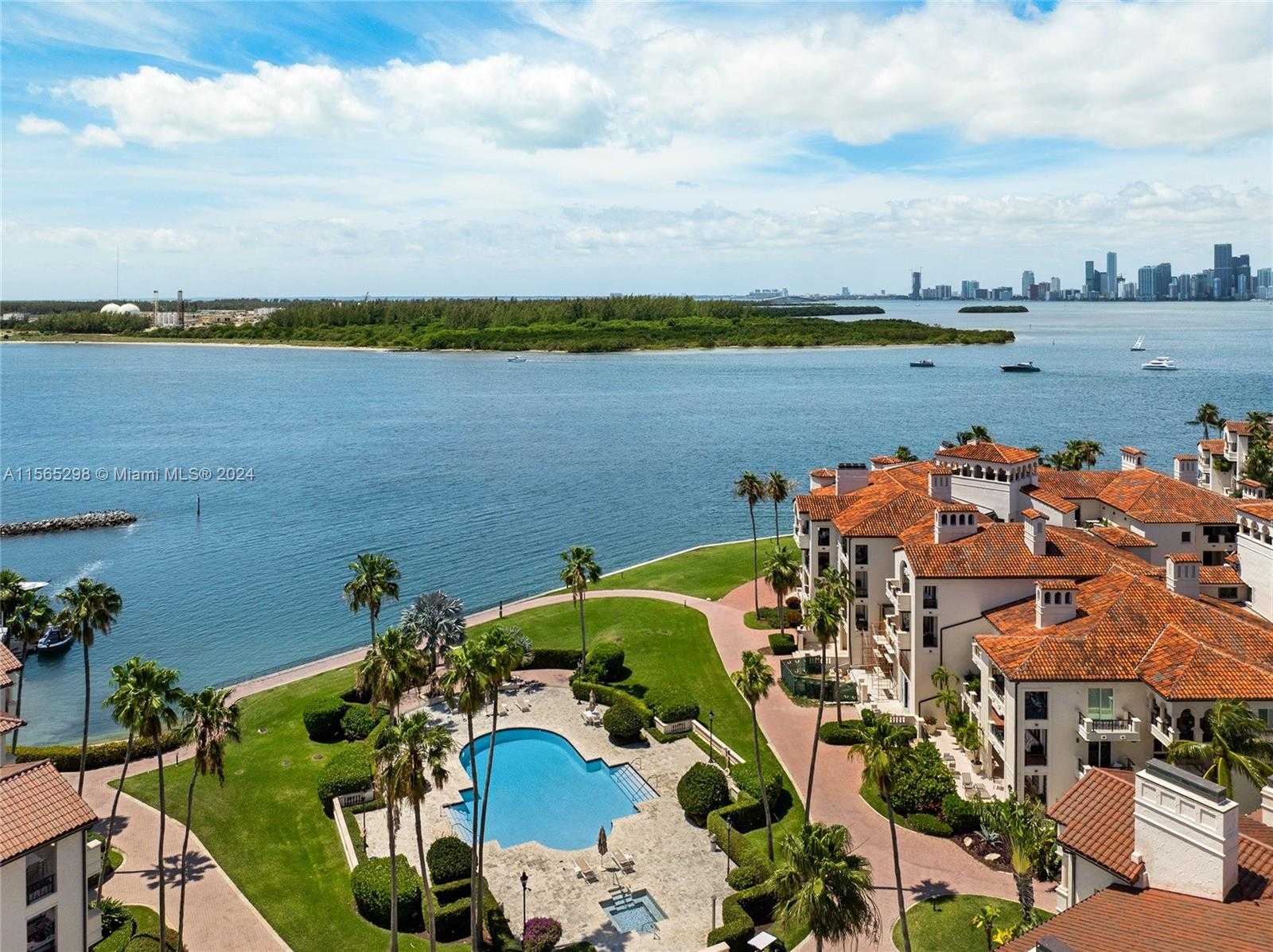 Small Image of 2221 FISHER ISLAND DR #3201, Miami Beach Number 7