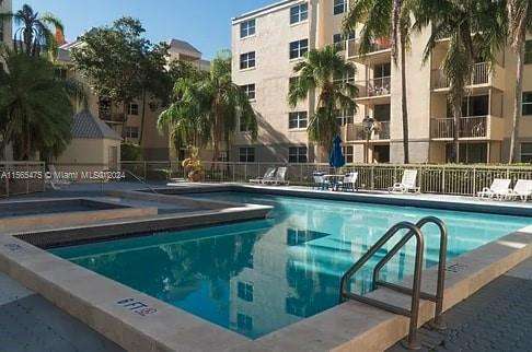 Small Image of 8363 LAKE DR #101, Doral Number 20