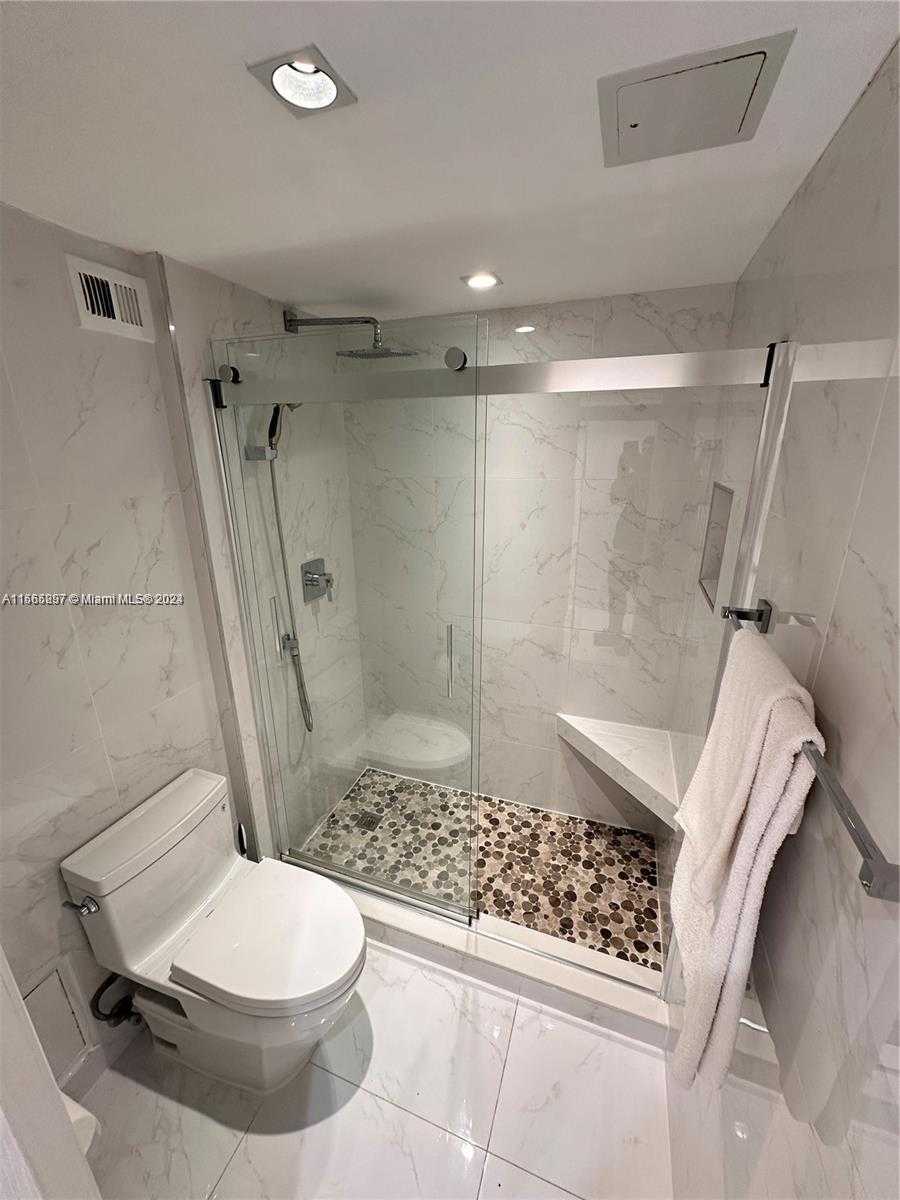 Small Image of 2301 COLLINS AVE #611, Miami Beach Number 7