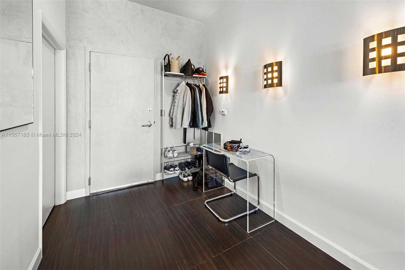 Small Image of 2001 MERIDIAN AVE #517, Miami Beach Number 19
