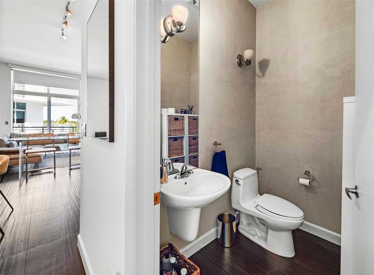 Small Image of 2001 MERIDIAN AVE #517, Miami Beach Number 20