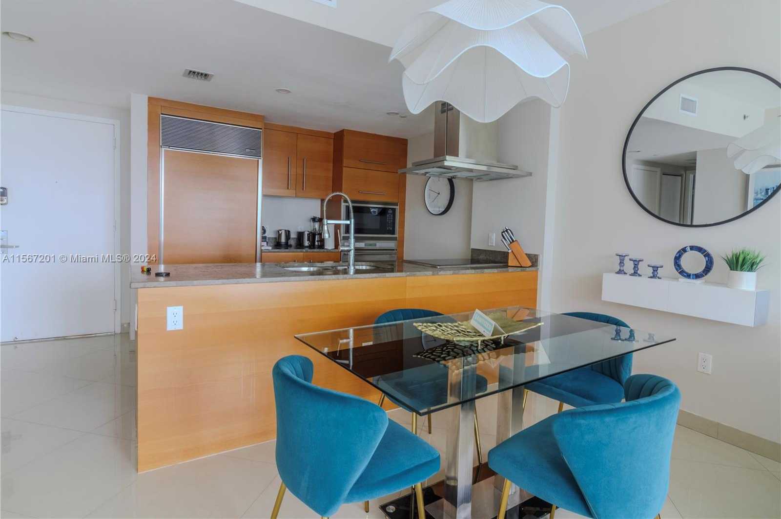 Small Image of 485 BRICKELL AVE #3703, Miami Number 11