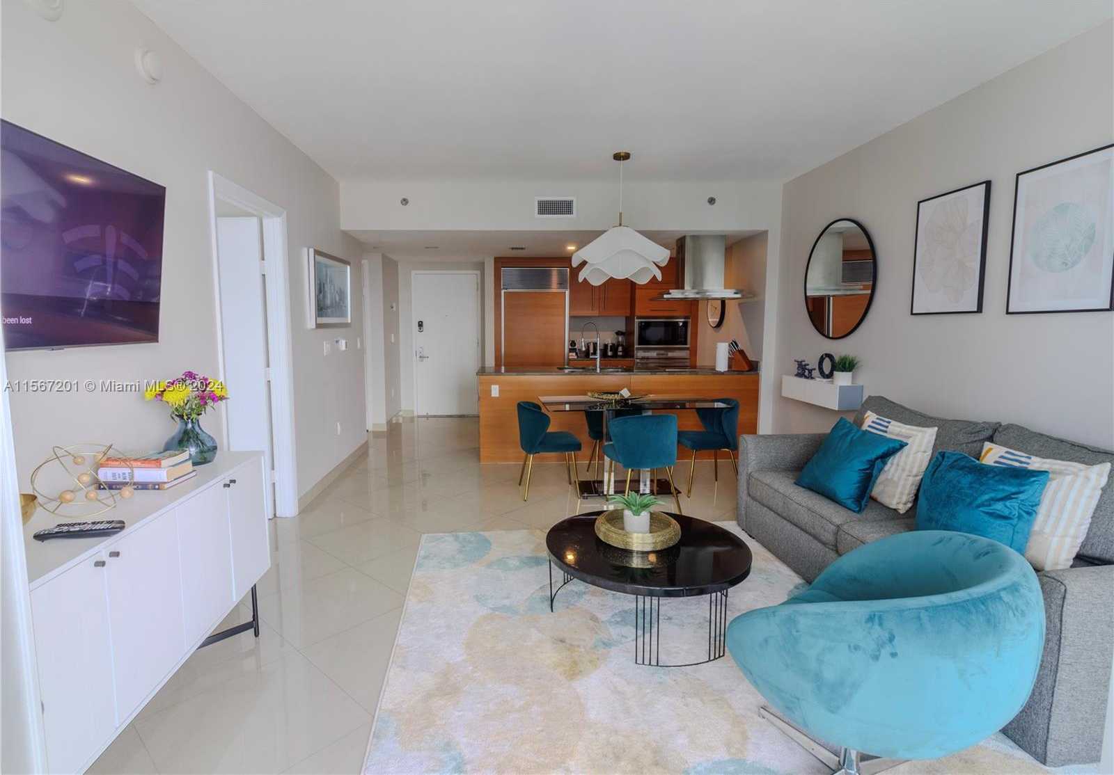 Small Image of 485 BRICKELL AVE #3703, Miami Number 2