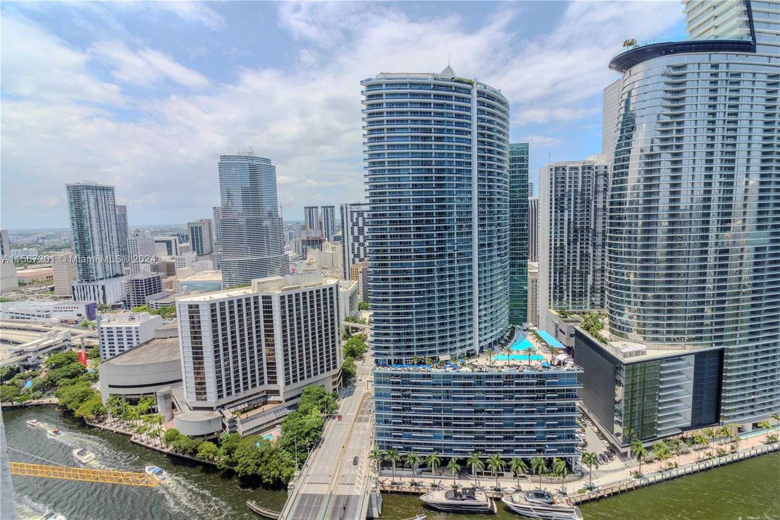 Small Image of 485 BRICKELL AVE #3703, Miami Number 20