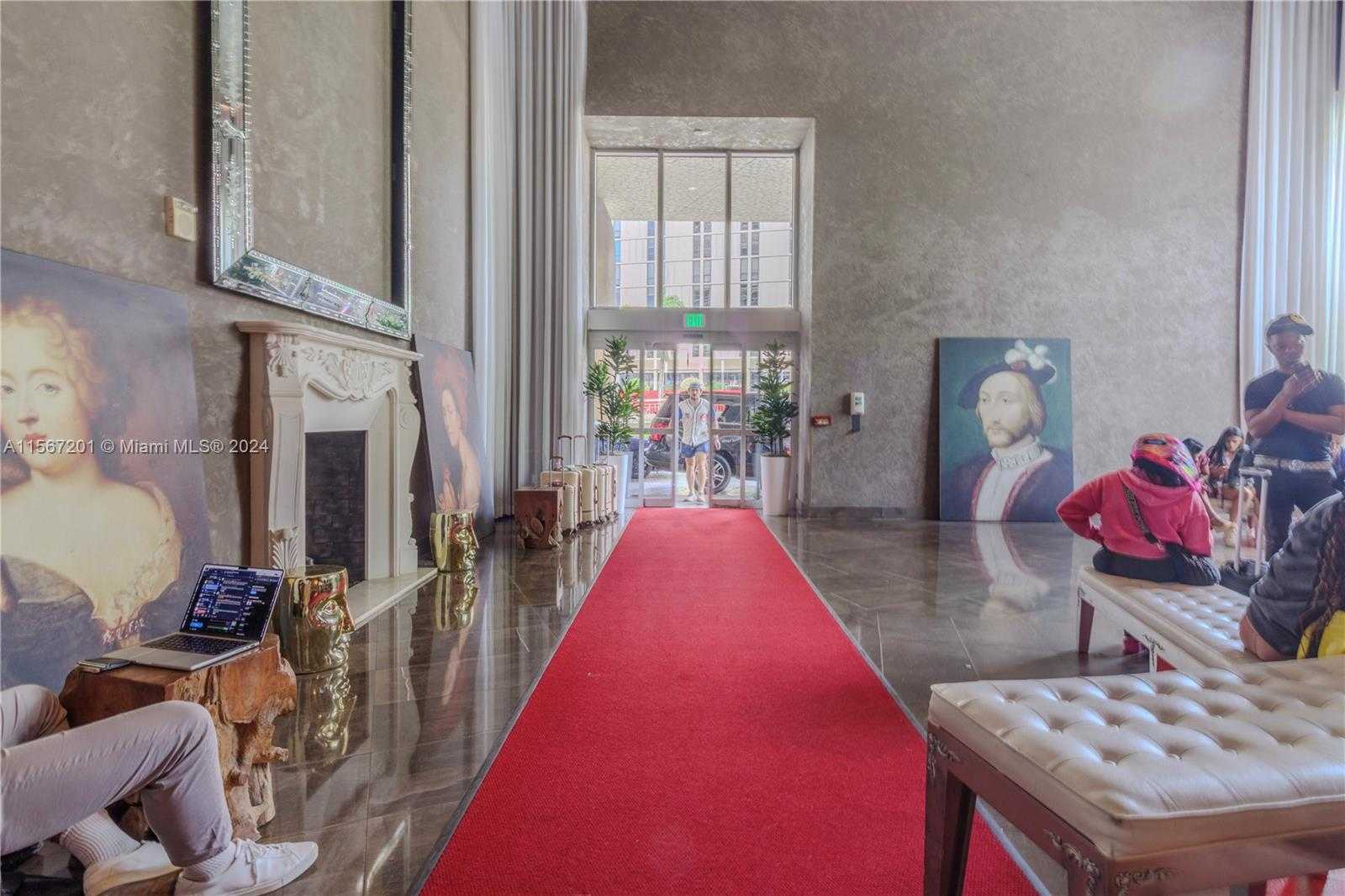 Small Image of 485 BRICKELL AVE #3703, Miami Number 25