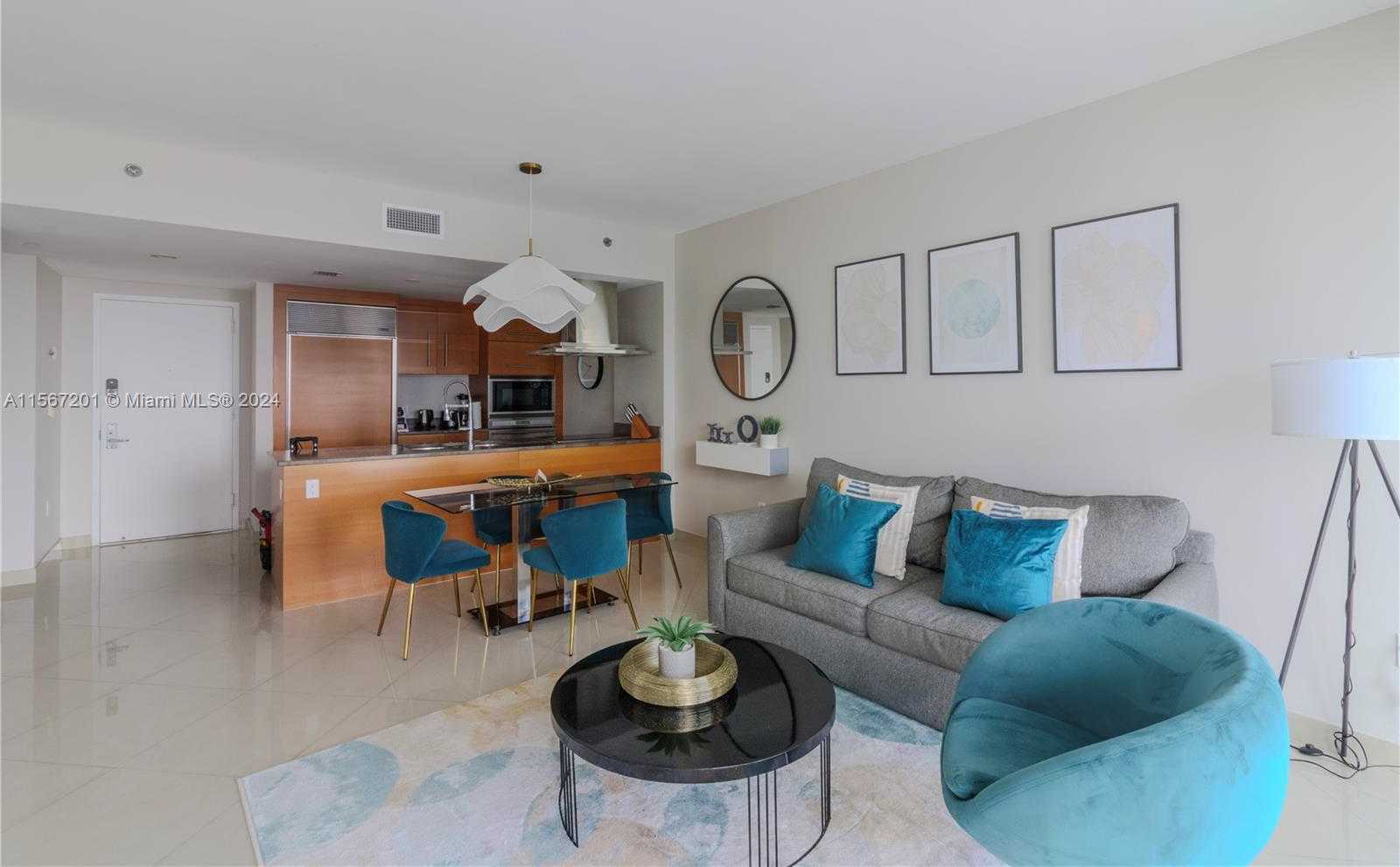 Small Image of 485 BRICKELL AVE #3703, Miami Number 4