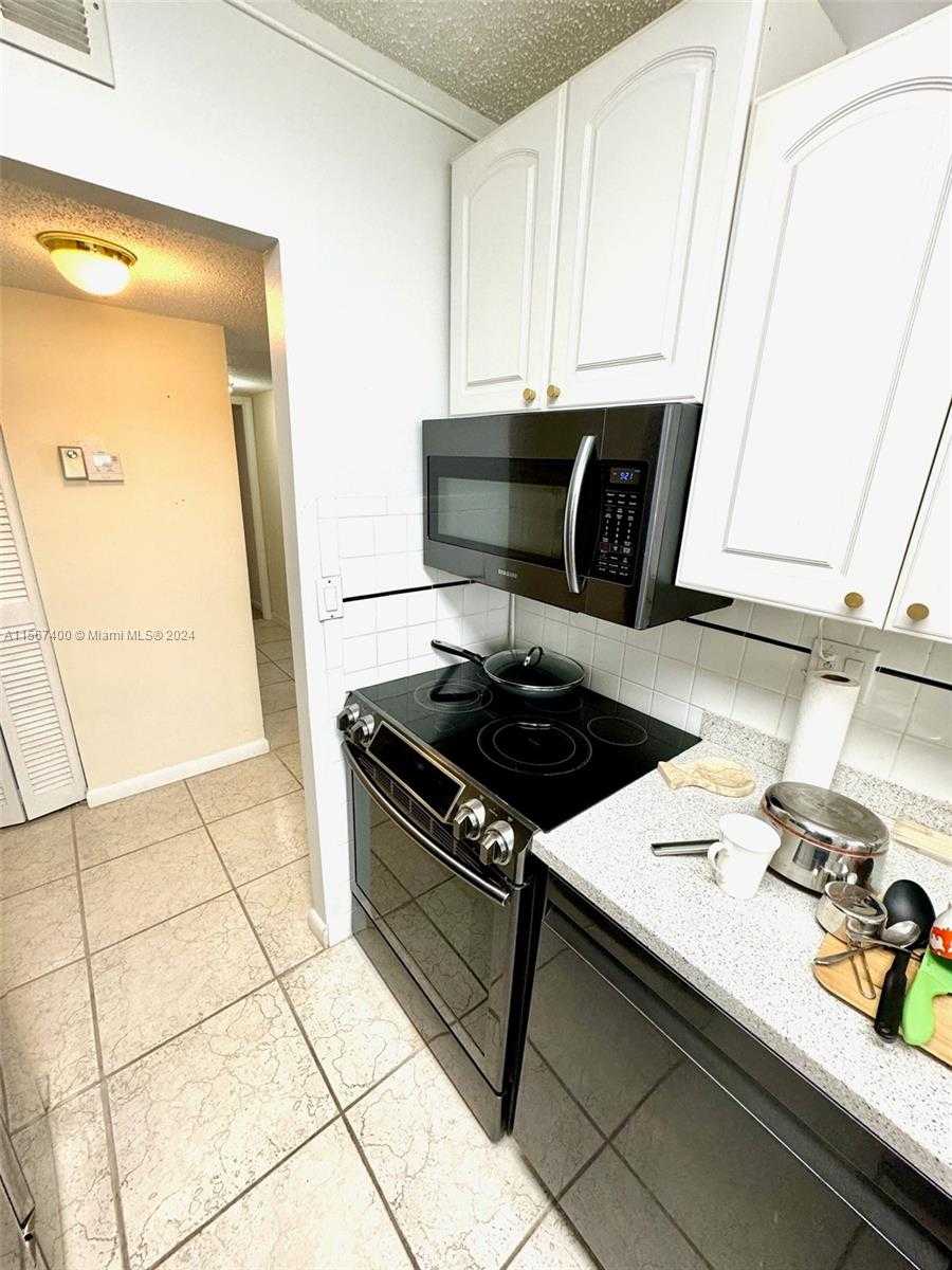 Small Image of 1849 SOUTH OCEAN DR #1602, Hallandale Beach Number 13