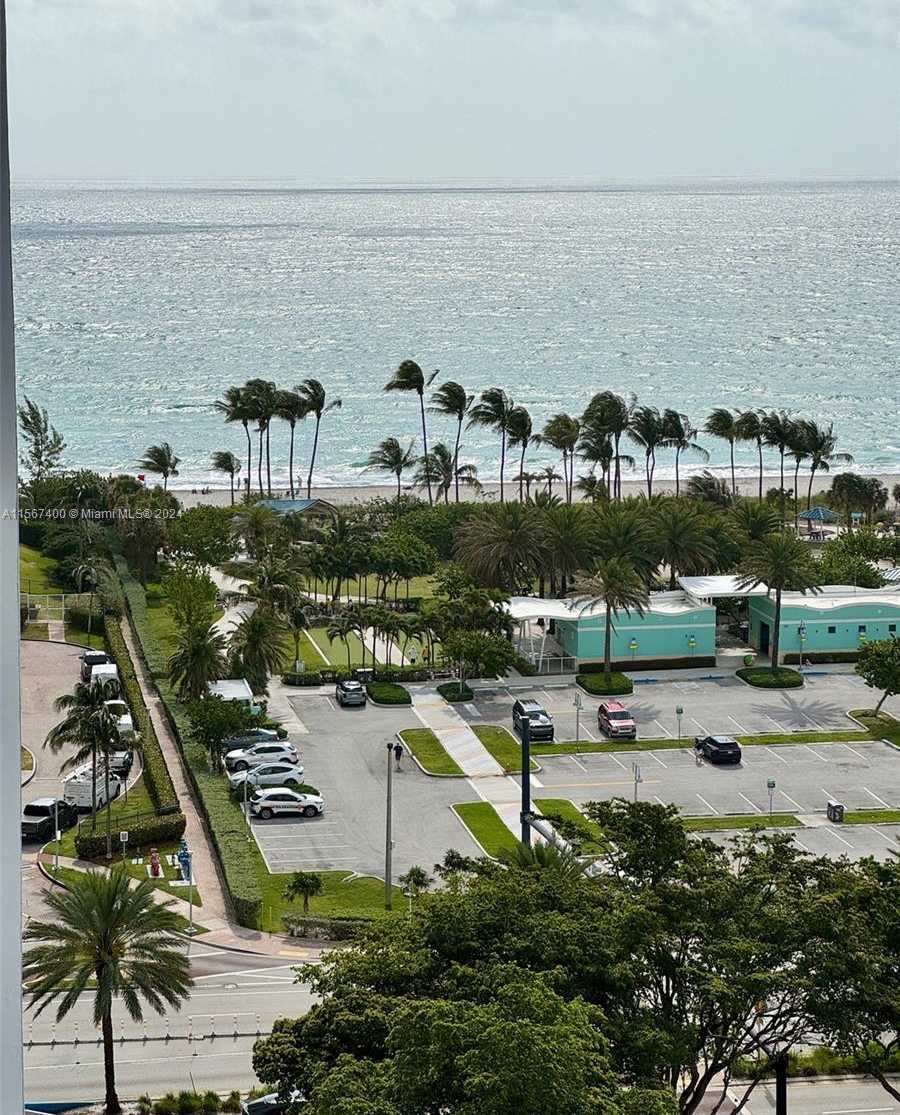 Small Image of 1849 SOUTH OCEAN DR #1602, Hallandale Beach Number 25