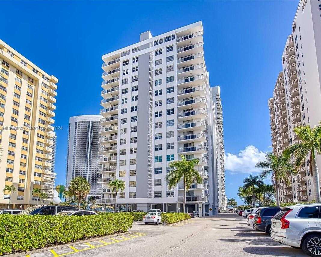 Small Image of 1849 SOUTH OCEAN DR #1602, Hallandale Beach Number 4